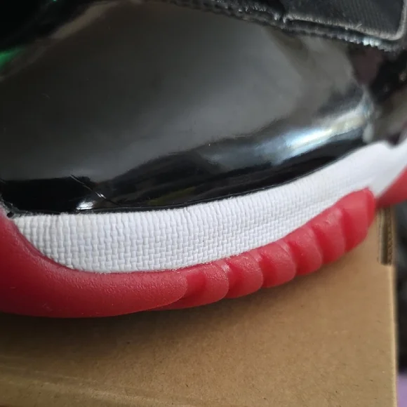 Jordan Men's Black and Red High-Top Sneakers - Picture 12 of 13